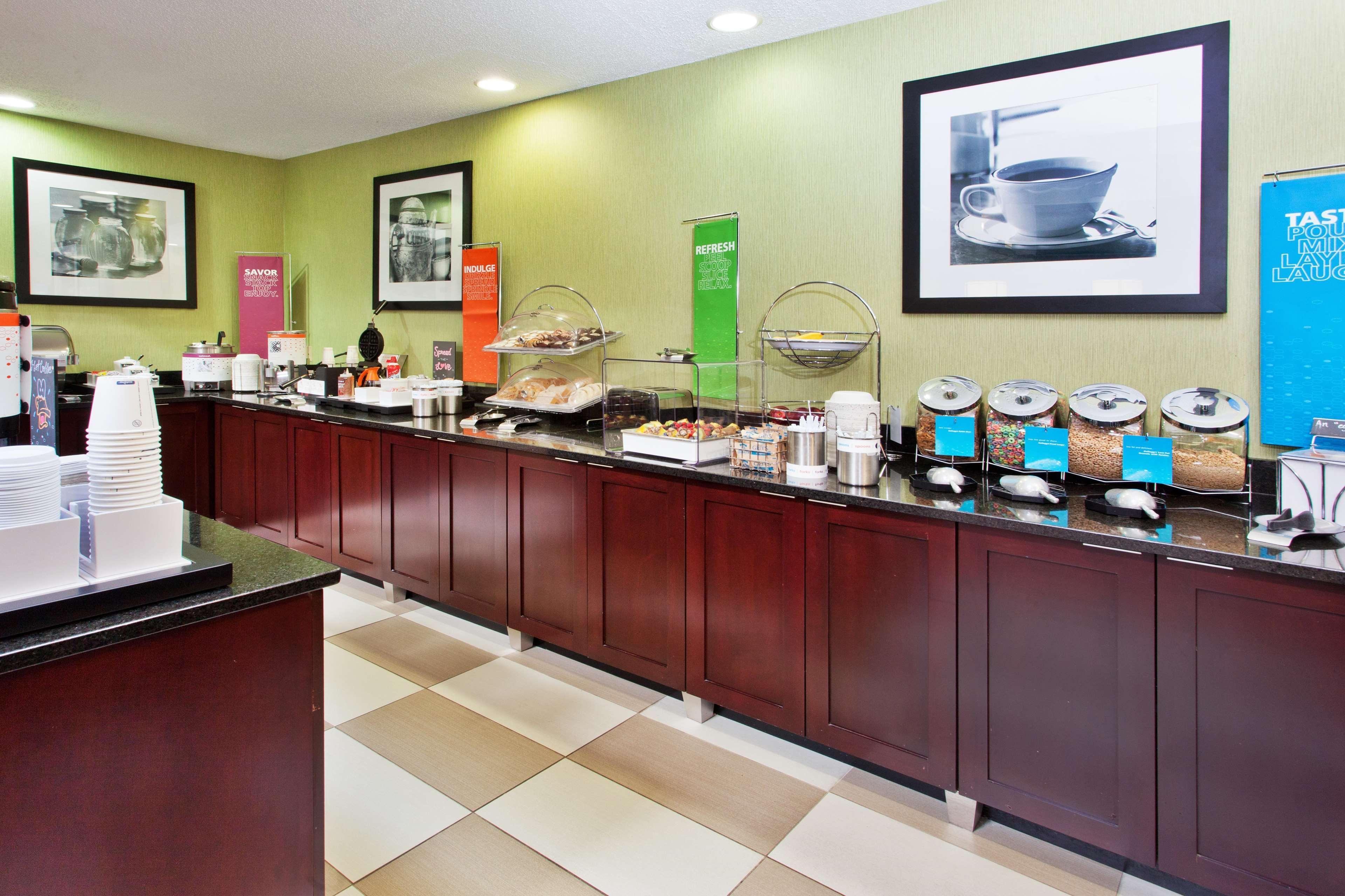 Hampton Inn Bremen Exterior photo